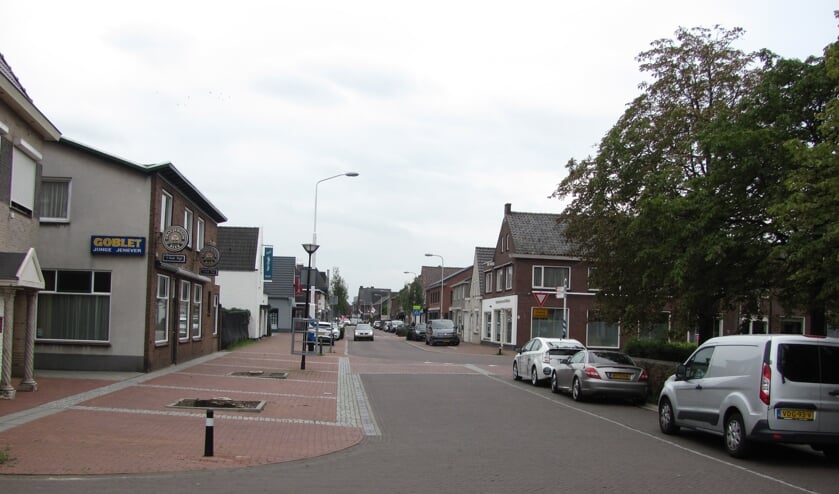 <p>De Dorpsstraat in Sint Willebrord. </p>
