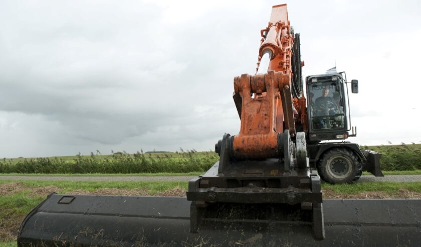 Waterschap baggert in Ritthem, West-Souburg en Vlissingen