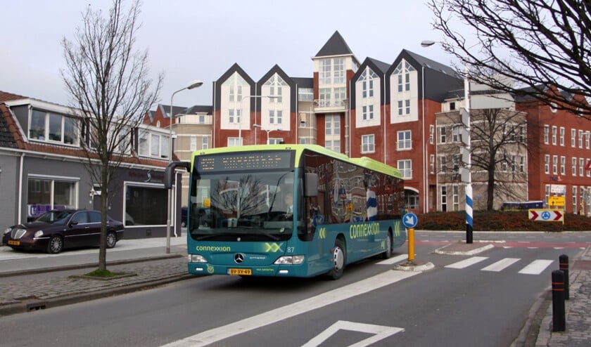 Voordeuren Connexxion bussen 2 november weer open, gratis reizen voor kinderen vervalt