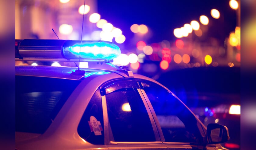 Politie valt drie woningen en een loods in Yerseke binnen