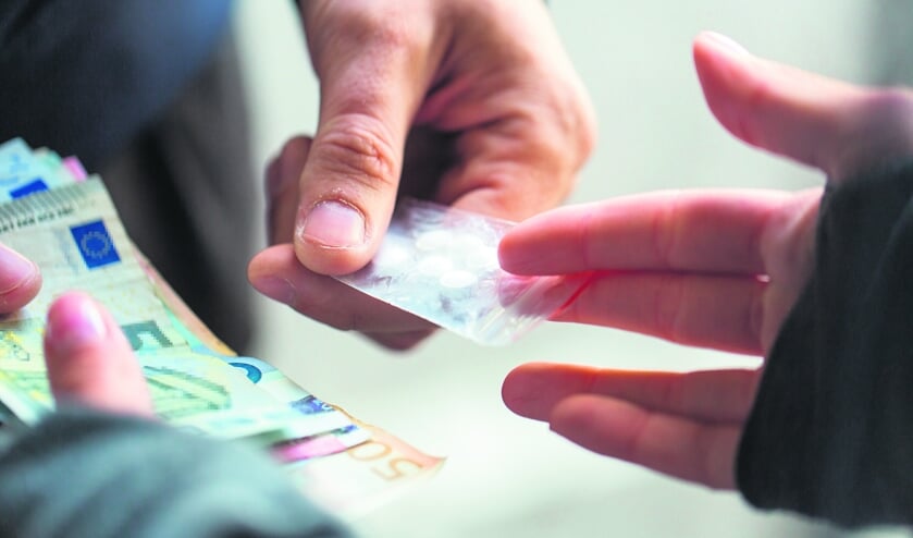 <p>Dealen drugs pillen-1_472158307.jpg</p>