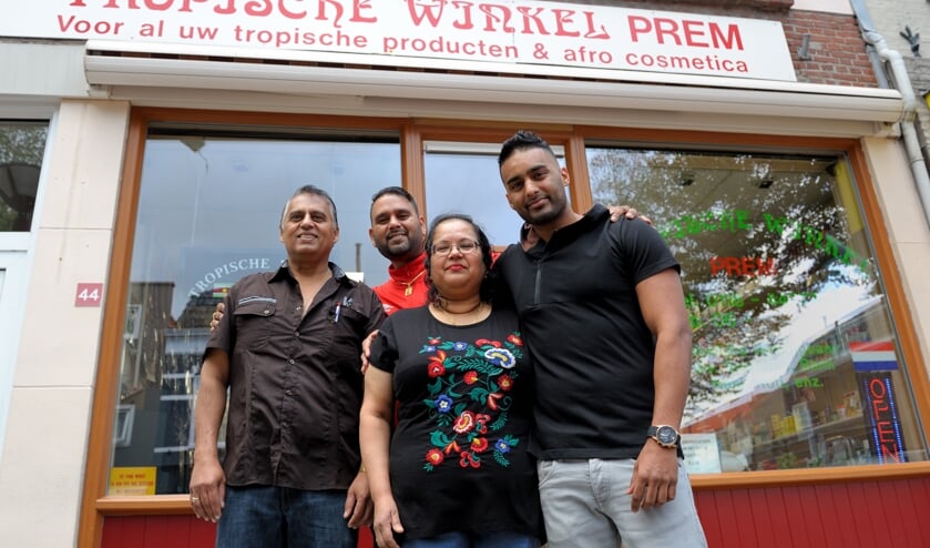 Familie Lalbiharie trakteert vrijdag.