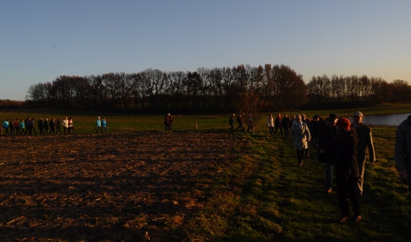 "Snertwandeling" door het Markiezaat, Brabants Landschap en IVN Groene Zoom. FOTO LEO DEN HEIJER