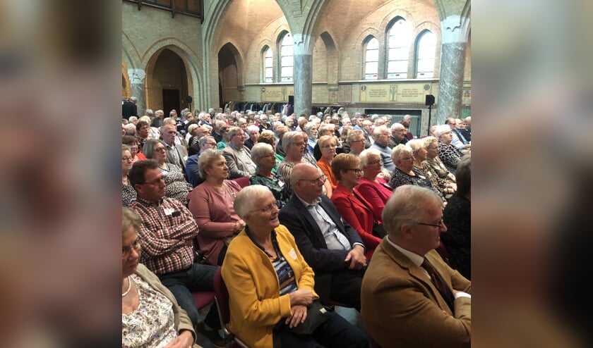 De kapel van Bovendonk was tot de laatste plaats bezet.