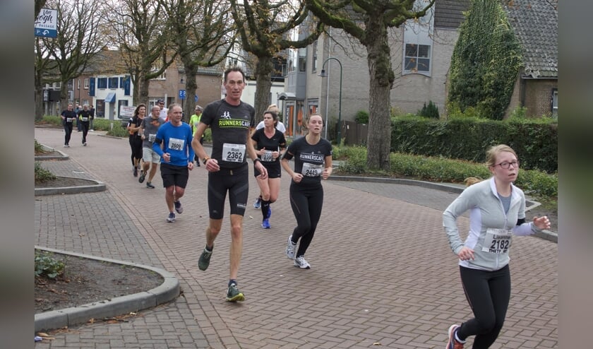 Ruim 4.000 mensen zetten hun beste beentje voor.