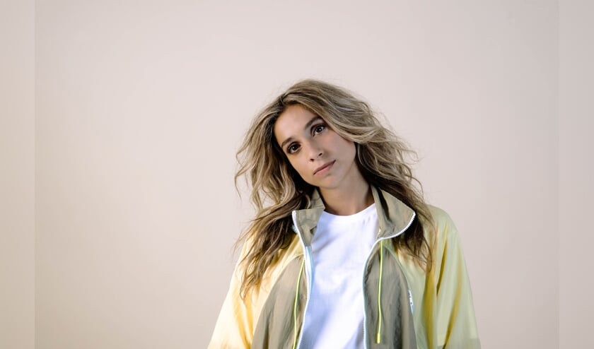 zangeres Nona komt live in De Waterput zingen