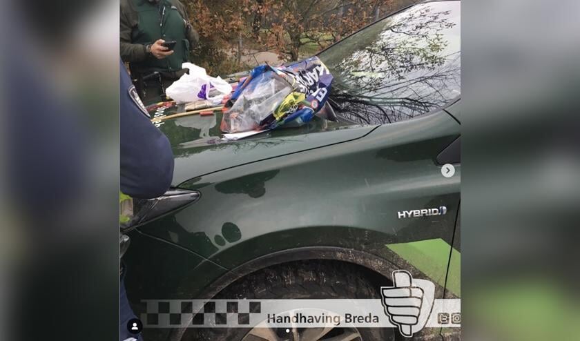 De drie mensen werden op heterdaad betrapt.