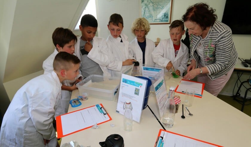 06-loes-meeuwisse-living-water-lab-large