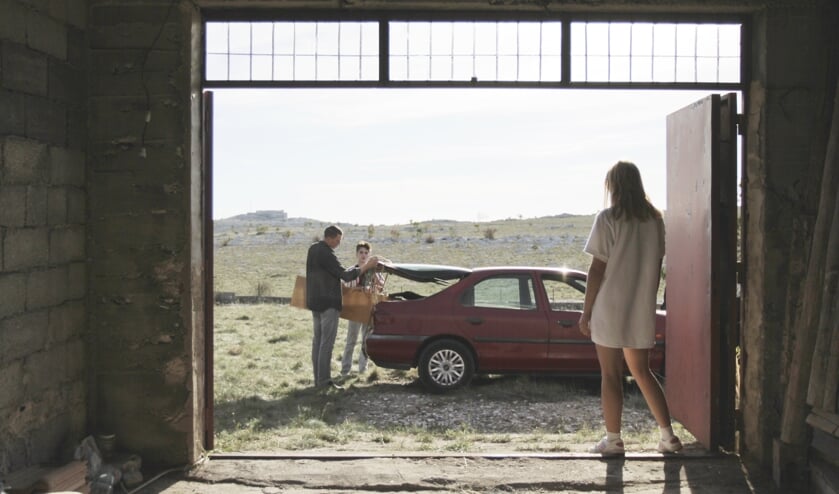 Een beeld uit de roadmovie 'Take me somewhere nice'. FOTO EMO WEEMHOFF