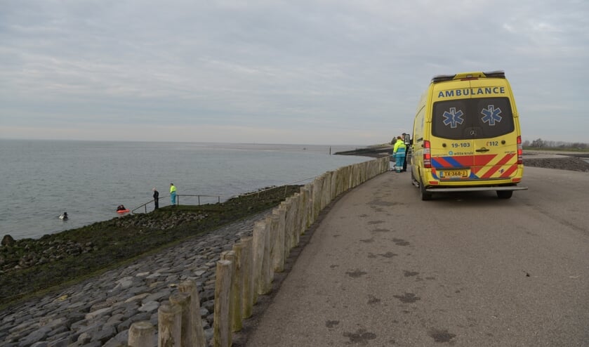 De duikers zijn in de ambulance gecontroleerd.