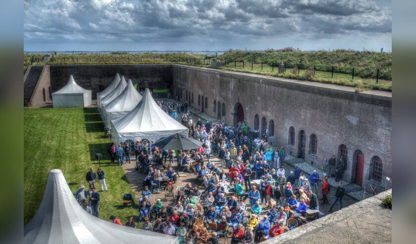 <p>Oeljebroelje in Fort Ellewoutsdijk.</p>