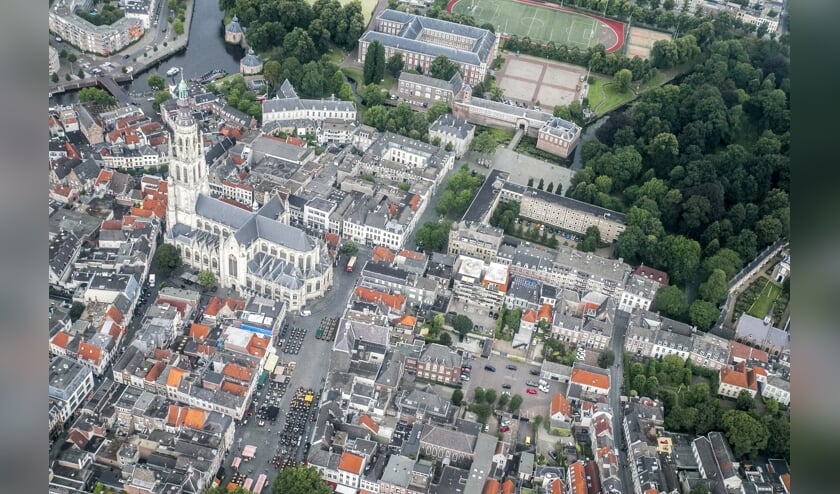 Het centrum van Breda is al eeuwen nagenoeg hetzelfde, met de kenmerkende Grote Kerk als hart.