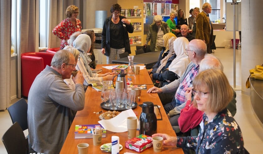 Bijeenkomst Taalcafé Bibliotheek Zevenbergen.