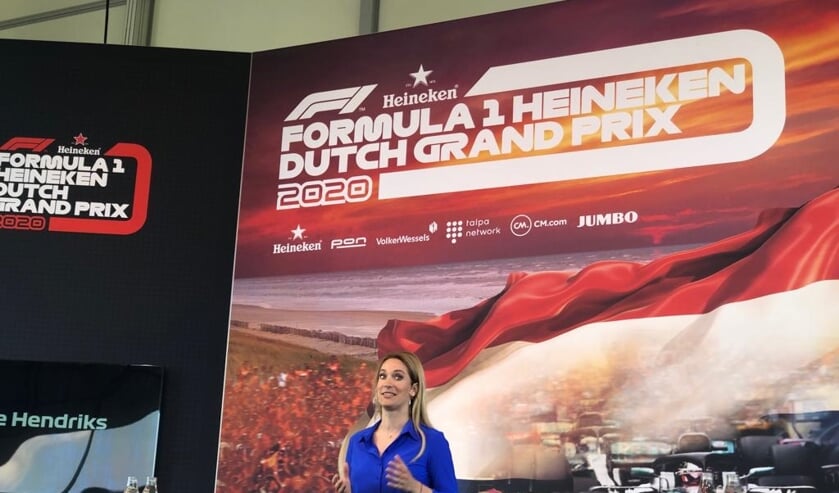 Hélène Hendriks uit Bavel presenteerde de persconferentie in Zandvoort.