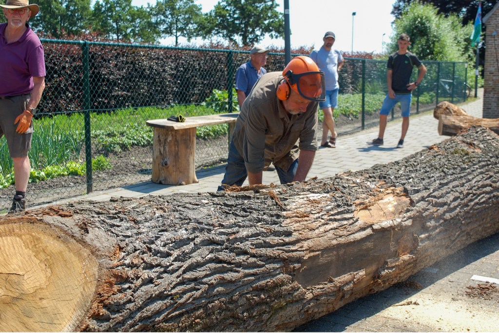 Alles draait om hout in Nispen Roosendaal