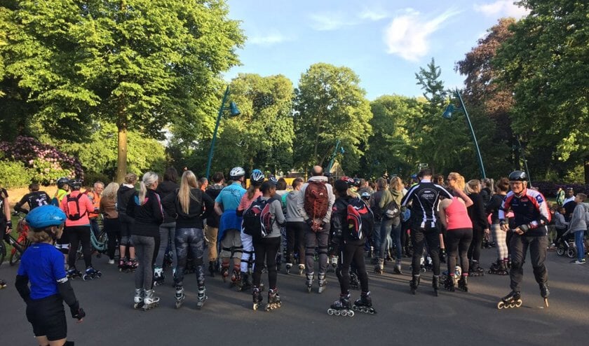 Enthousiaste groep bij derde editie van SingelSkate Breda in 2018.