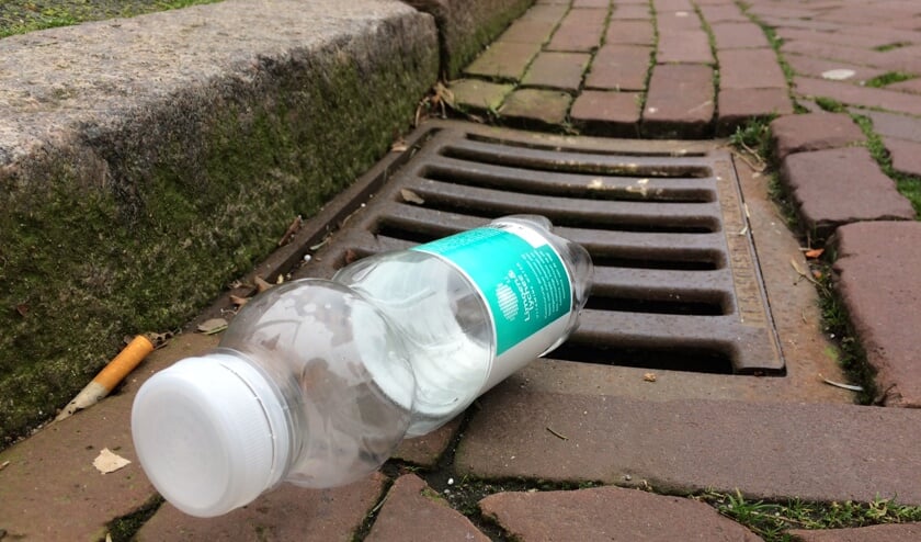 Flesjes zijn een veelvoorkomende vorm van zwerfafval