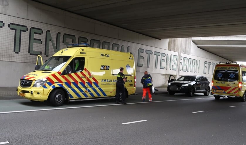 De verdachte is per auto gevlucht.
