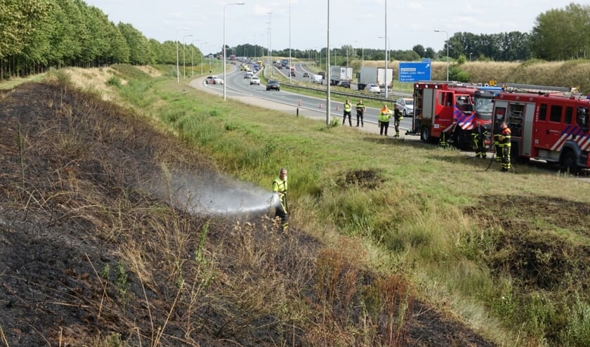 De brandweer is met twee voertuigen ter plekke.