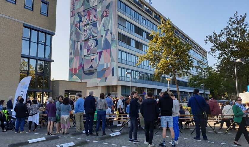 Vanochtend werd de nieuwste Blind Wall bij de teruggave onthuld.