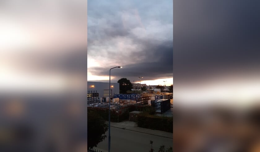 De brand in Tilburg zorgt voor donkere wolken over Breda.
