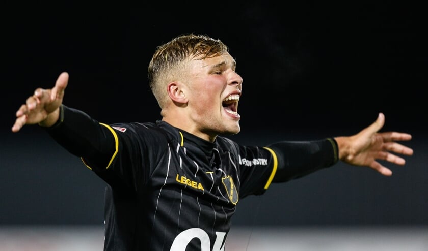 <p>Sydney van Hooijdonk</p>