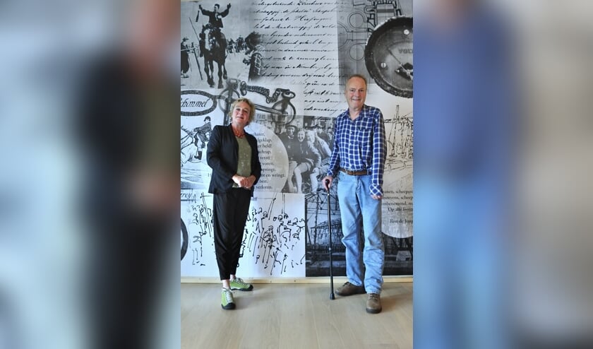 Herinneringswand brengt kunst bij ouderen