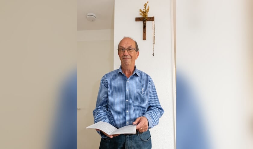 <p> Als solist voorziet cantor Jack van Overveld de vieringen toch nog van een muzikale noot.</p>