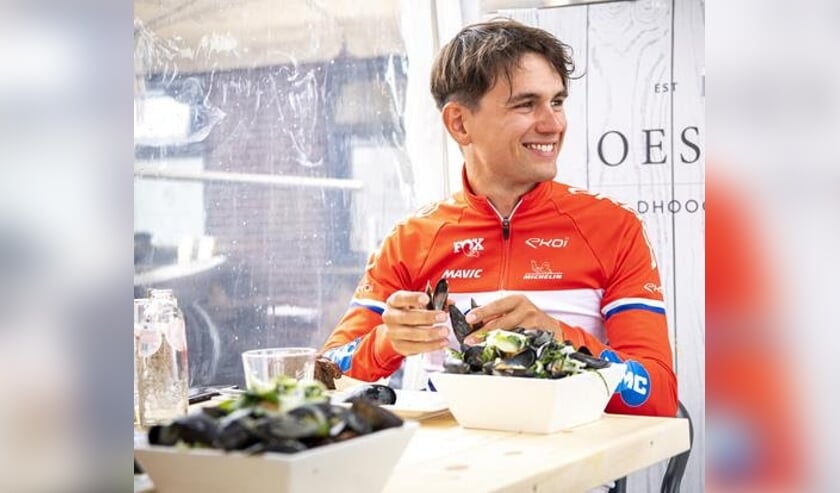 Mountainbikekampioen Milan Vader promoot Zeeuwse mossel 