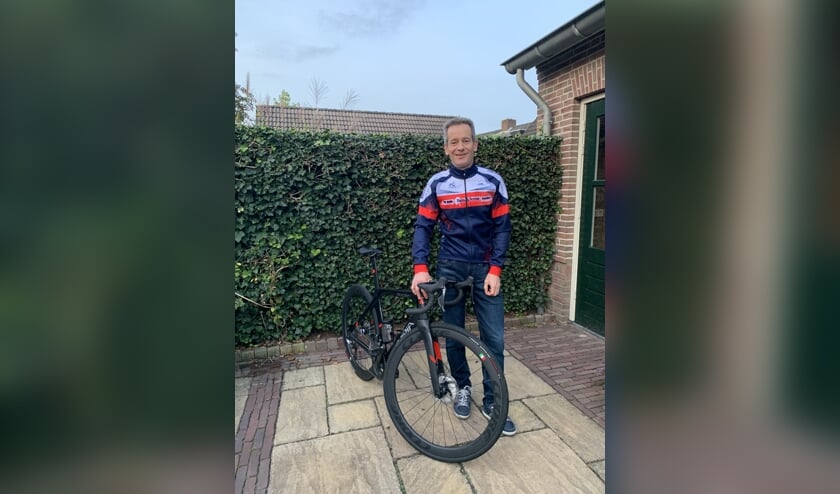<p>Frank de Jong, voorzitter RTC de Smid: 'Heel jammer, maar als club hebben we nu geen andere keus' </p>