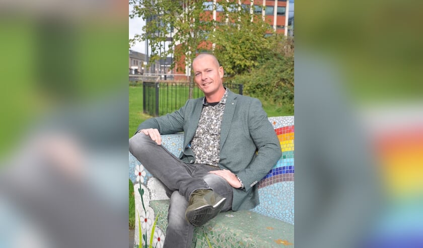 <p>Wesley Mulders: 'Een kunstwerk in de vorm van een bank om een goed gesprek op te voeren, is werkelijk fantastisch' </p>