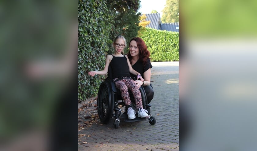 <p>Nanne samen met moeder Sandra. </p>