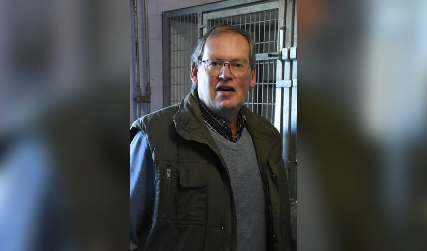 <p>Henk van Hest, eigenaar Dierenopvang Arduin: 'Naast dierenopvang zijn we ook een pension, maar alles lag vanwege de coronacrisis op z'n kont' </p>