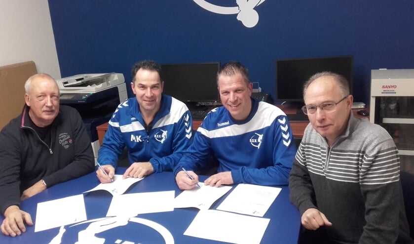 <p>Marco Klijs, op de foto tweede van rechts, stopt bij RSV.</p>