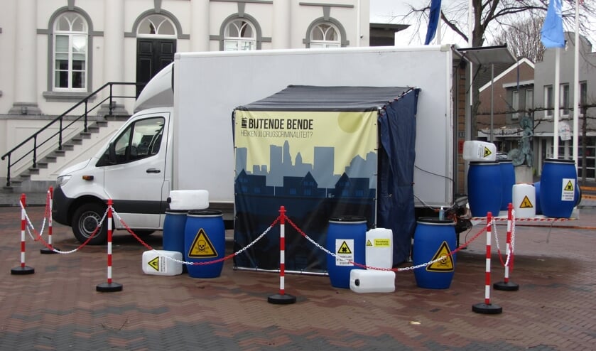 <p>In de tent van De Bijtende Bende konden belangstellenden meer te weten komen over het herkennen van drugscriminaliteit.</p>