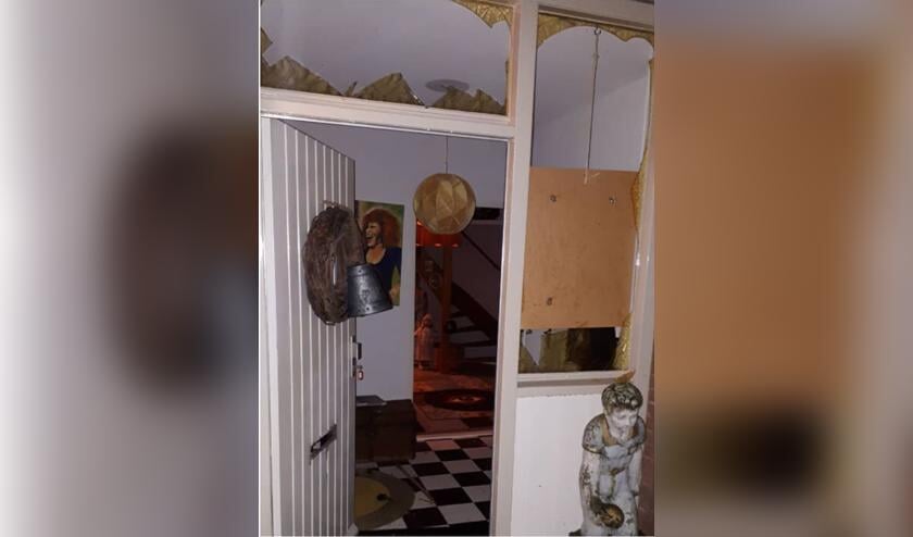 De woning liep veel schade op.