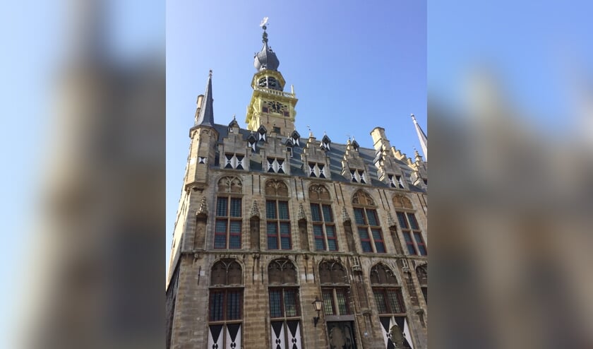 Kerstklanken uit Veers carillon op kerstavond