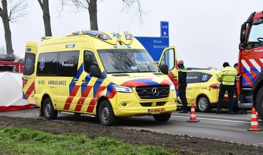 Dode bij verkeersongeluk op Bernhardweg-Oost