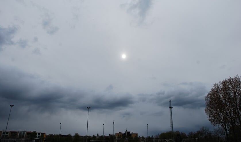 <p>Vooral na het weekend veel wolken en veel regen.</p>