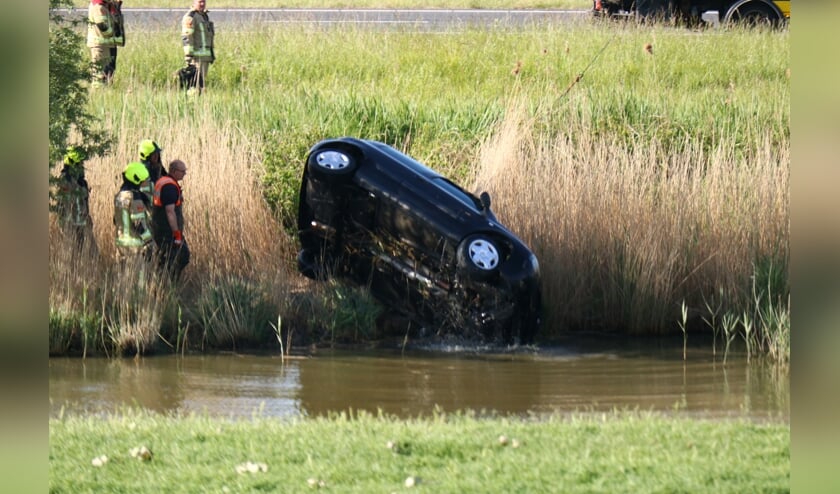 Auto Te Water Langs A58 Bij Waarde