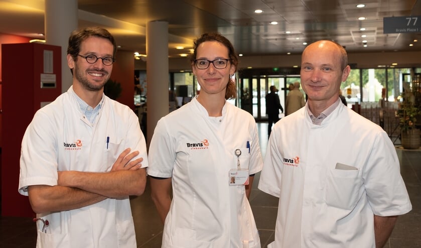 De reumatologen (v.l.n.r.): dr. J.N. Hoes, dr. D. van den Elshout-den Uijl en dr. J.L.M. Schoneveld.
