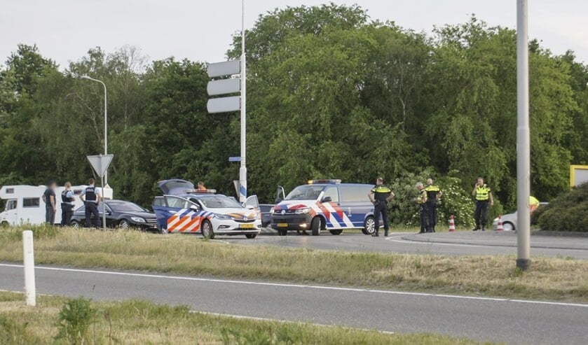 Beide auto's konden hun eigen weg vervolgen.