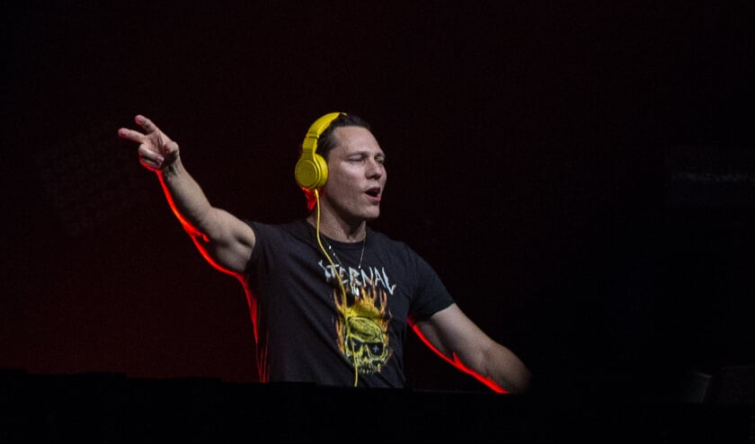 Tiësto tijdens een optreden
