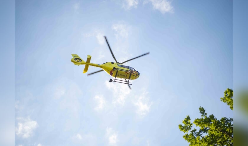 De komst van de traumahelikopter trok veel bekijks.
