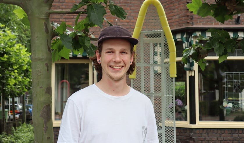Volgens Wouter van der Giessen moet je in zijn werk goed kijken wat je daadwerkelijk ziet, in plaats van wat je denkt te zien.