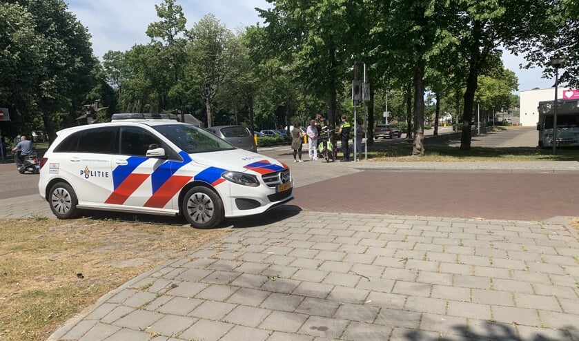 De politie kwam ter plaatse om te assisteren.