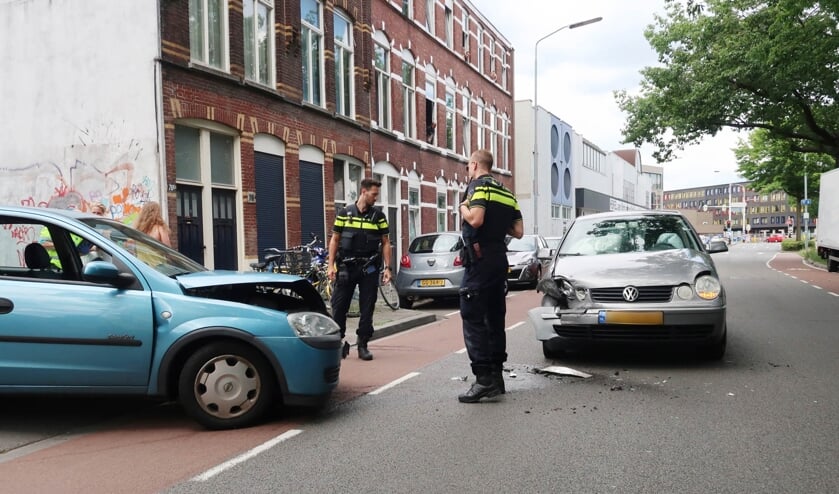 Beide auto's liepen flink wat schade op.