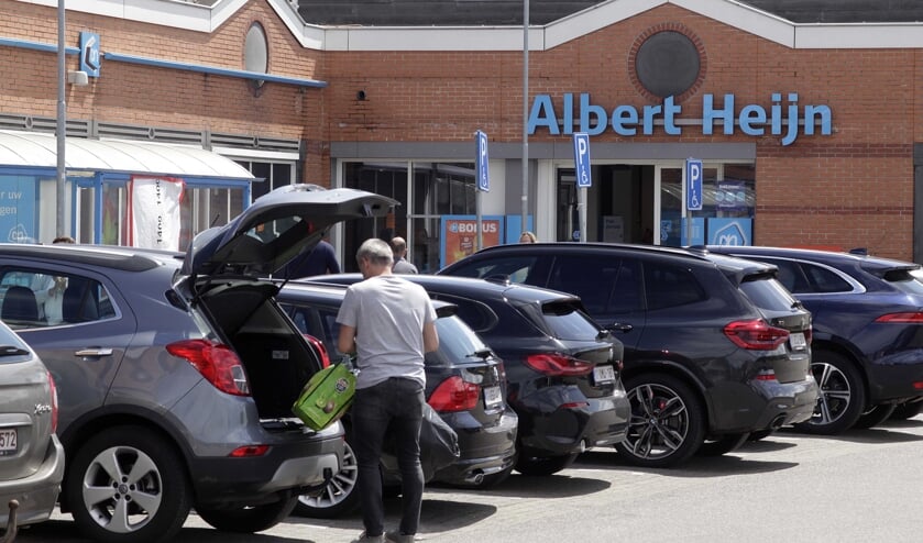 De supermarkten in Putte zijn weer open voor de Belgen in het dorp en omstreken.