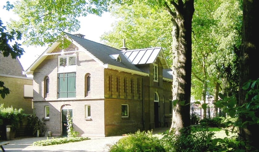 Het monumentale toegangsgebouw een rijksmonument dat groot onderhoud ondergaat.