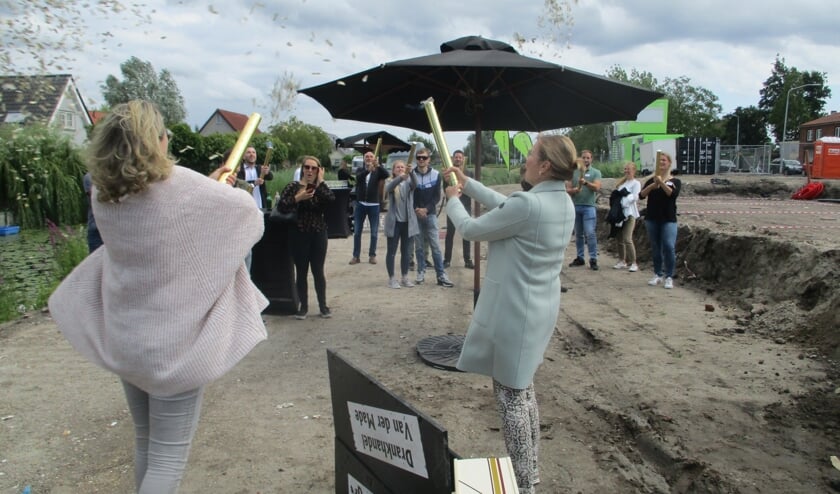 De drankenkist is opgegraven.